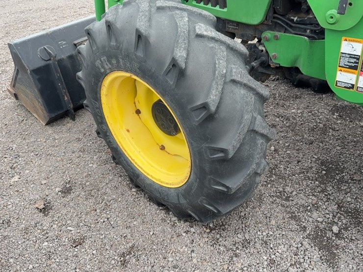 john-deere-5520-image-12