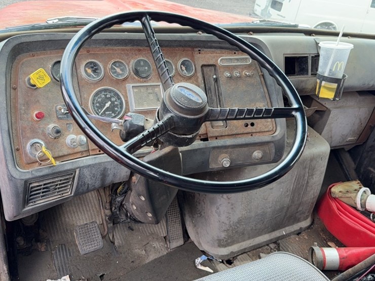 ford-l9000-image-19