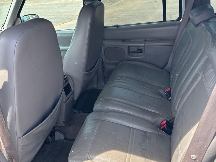 2001-ford-explorer-xlt-image-9