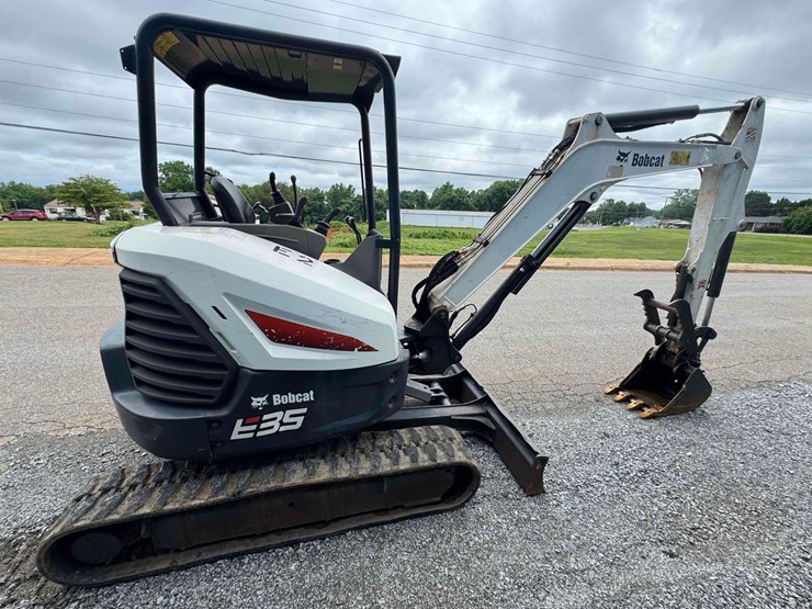 2020-bobcat-e35-image-31