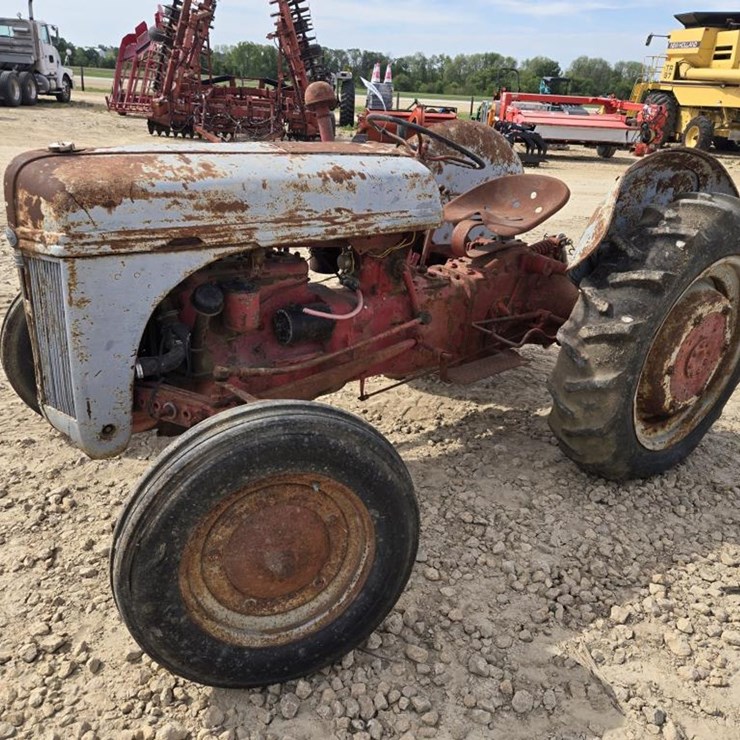 FORD 8N