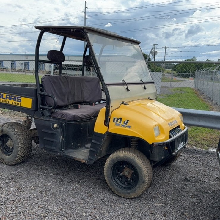 #3083 • POLARIS PROFESSIONAL UTV