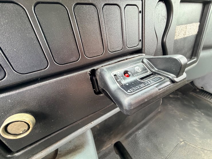 2005-international-durastar-4300-image-62