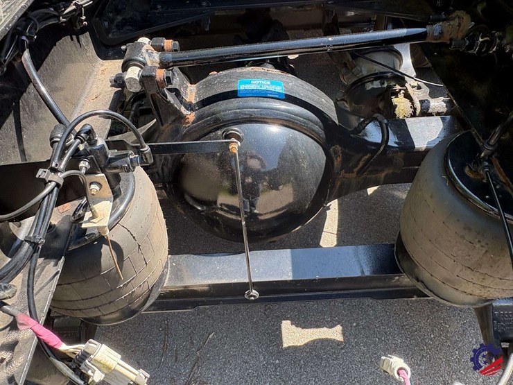 2020-peterbilt-579-image-44