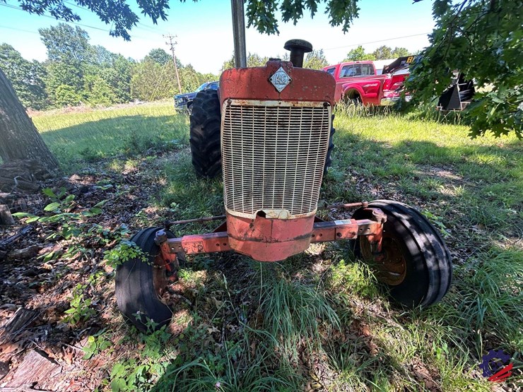 (inop)-allis-chalmers-farm-tractor-image-8