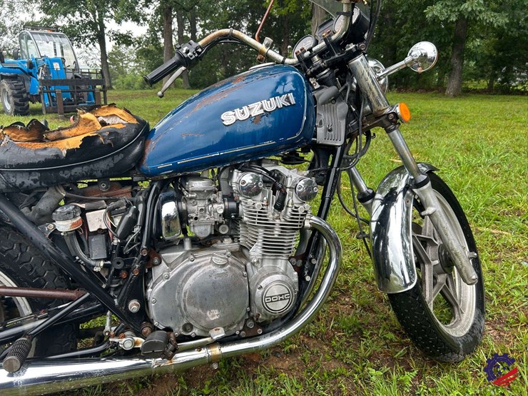 2008-suzuki-gs550e-motorcycle-image-13