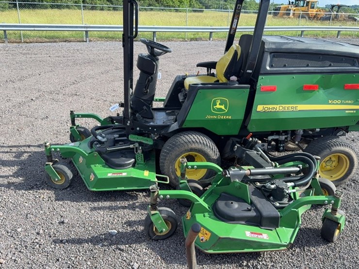john-deere-1600-image-15