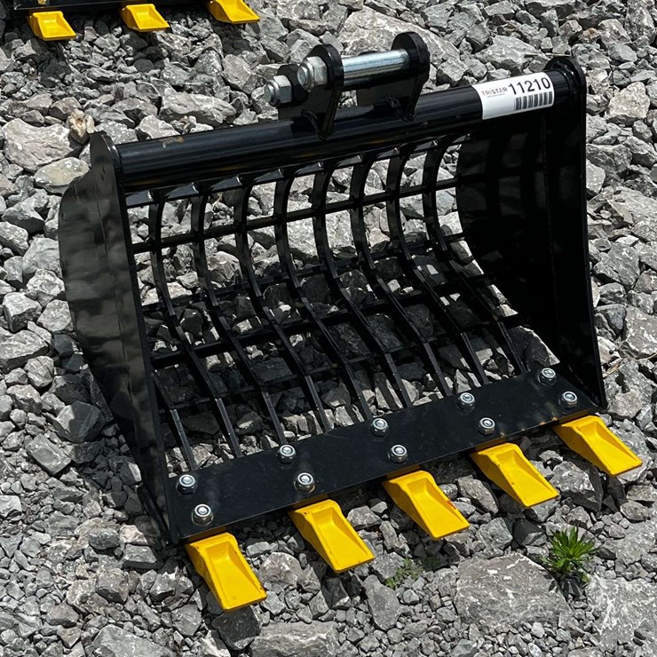 Unused 2026 CE 24in Grid Bucket