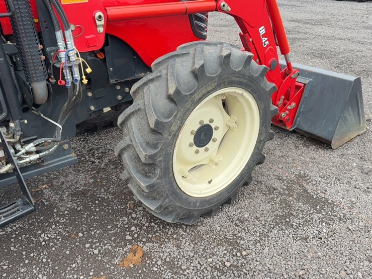 #3042-•-branson-7845-tractor-image-5