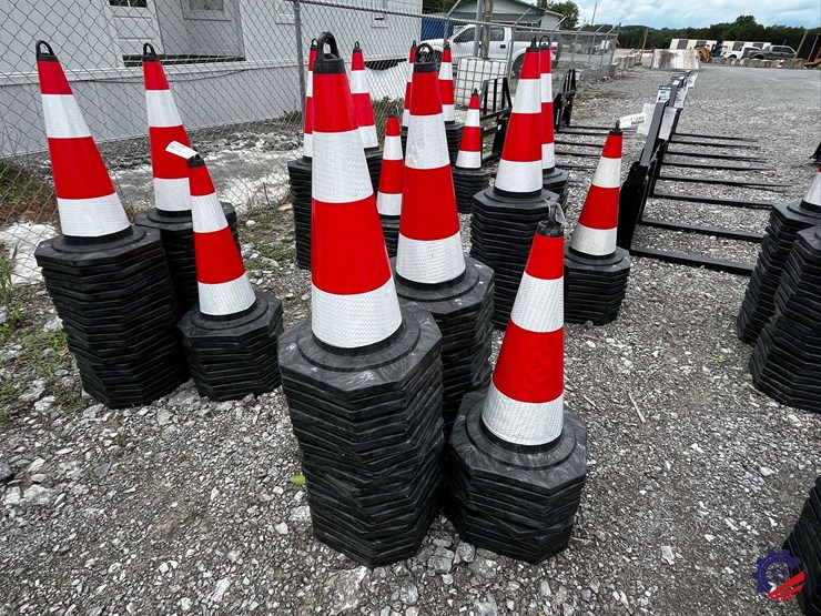 unused-2026-ce-irstc-safety-traffic-cones-image-6