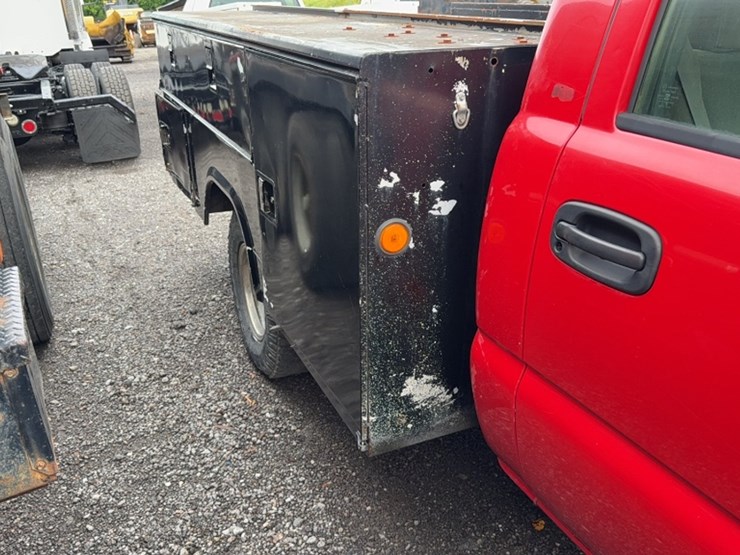 2005-chevrolet-3500-image-7