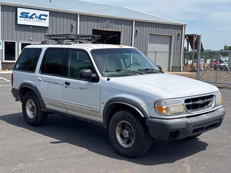2001-ford-explorer-xlt-image-7