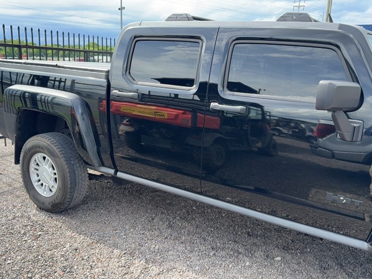 #3012-•-2009-hummer-h3t-pickup-truck-image-4