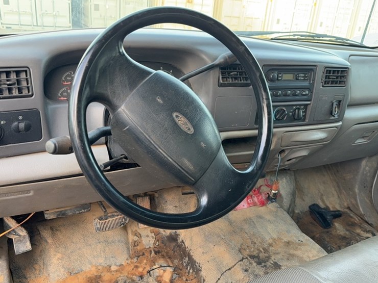 2001-ford-f350-image-18