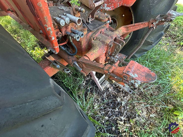 (inop)-allis-chalmers-farm-tractor-image-39