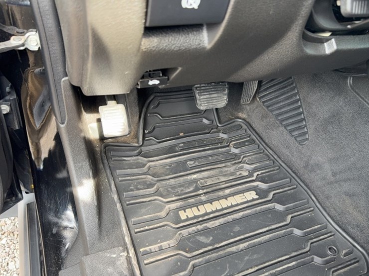 #3012-•-2009-hummer-h3t-pickup-truck-image-19