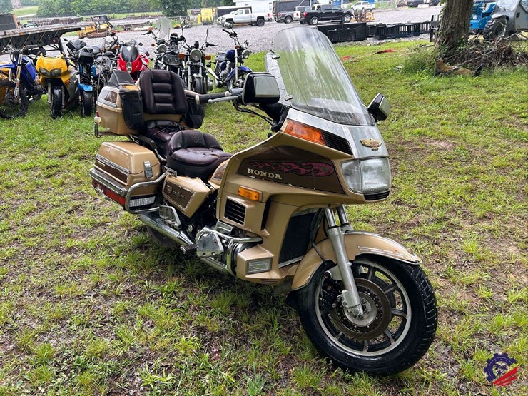 1985-honda-gl1200-(goldwing)-l-motorcycle-image-31