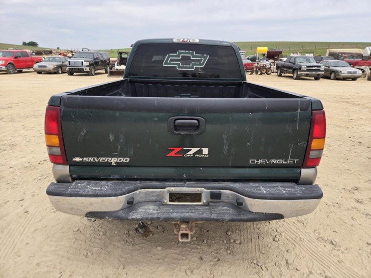2001-chevrolet-silverado-1500-image-9