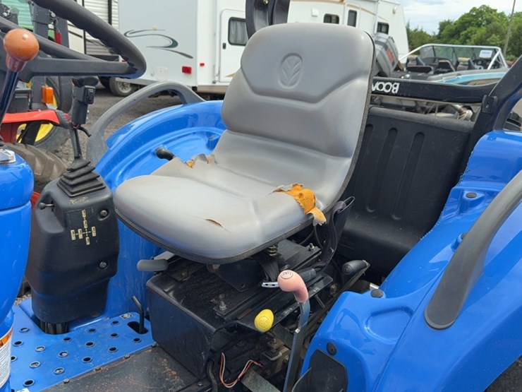 new-holland-tc40a-image-12