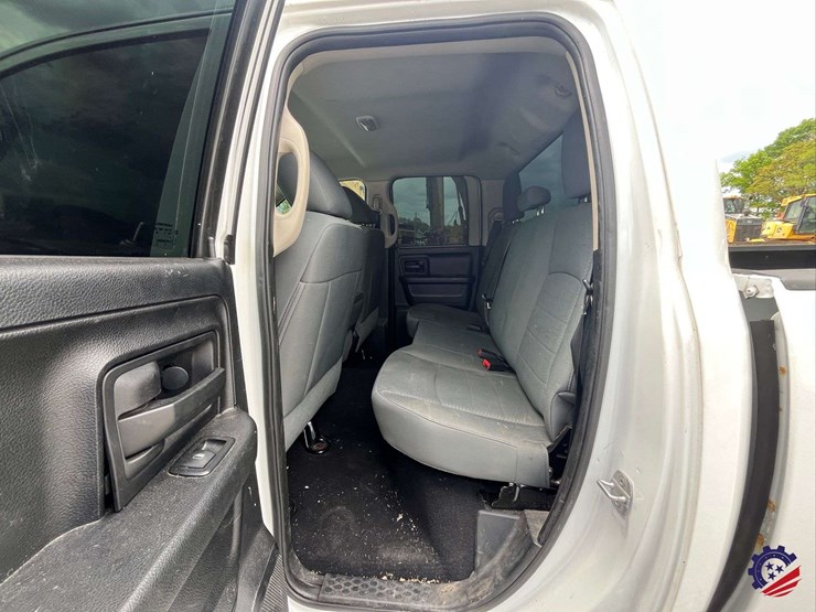 2014-dodge-1500-image-54
