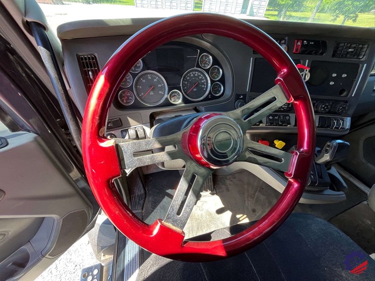 2017-kenworth-t680-image-79