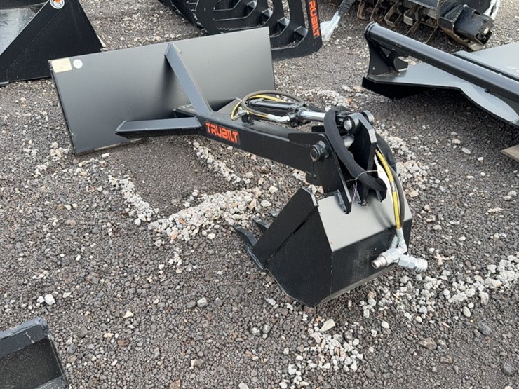 #2068-•-skid-steer-stationary-backhoe-w/12"-bucket-image-1