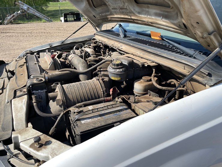 2004-ford-f450-image-33
