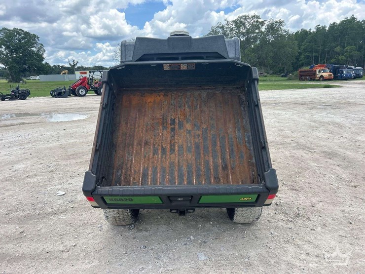 john-deere-gator-image-17