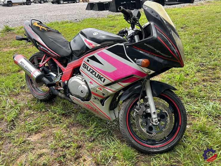 2005-suzuki-gs500-fh-motorcycle-image-17