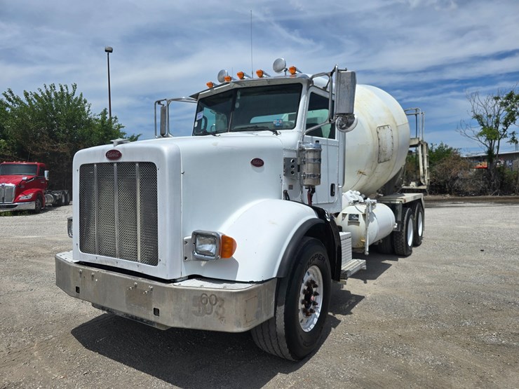 2009-peterbilt-365-image-1