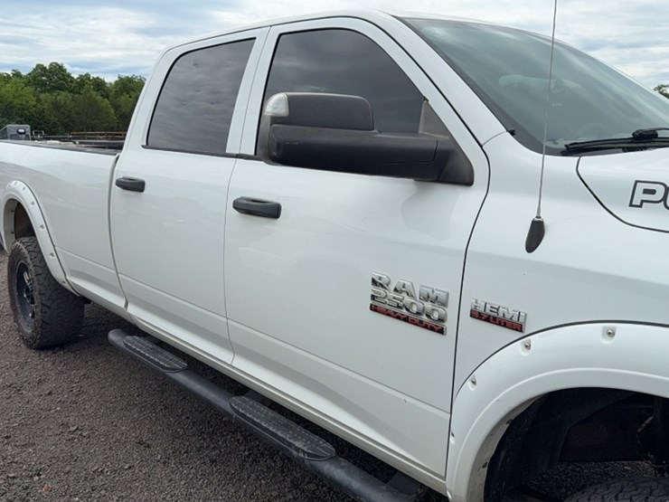 2014-dodge-2500-image-7
