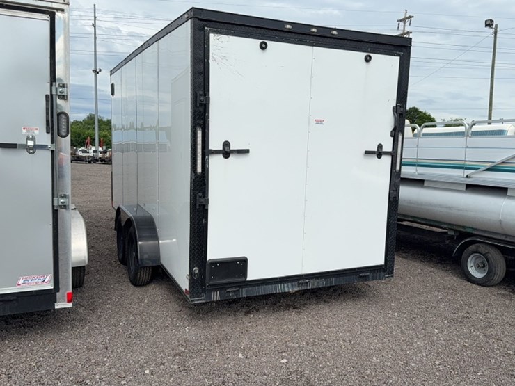 #3001-•-2024-seed-cargo-16'-bumper-pull-enlosed-trailer-image-5