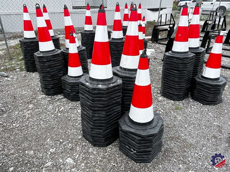 unused-2026-ce-irstc-safety-traffic-cones-image-1