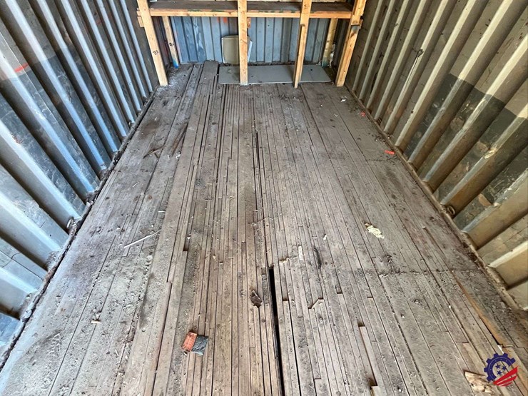 used-20’-storage-container-image-23