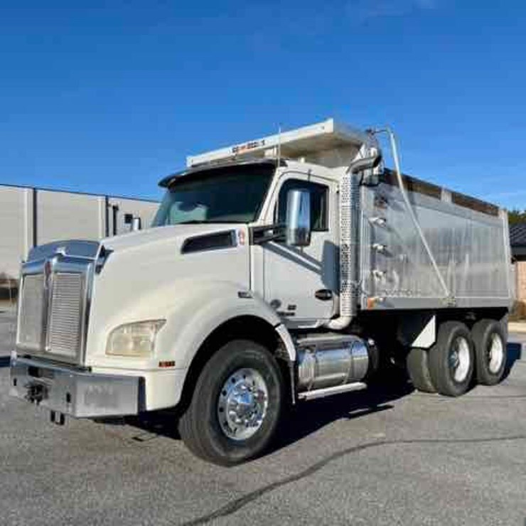 2018 KENWORTH T880