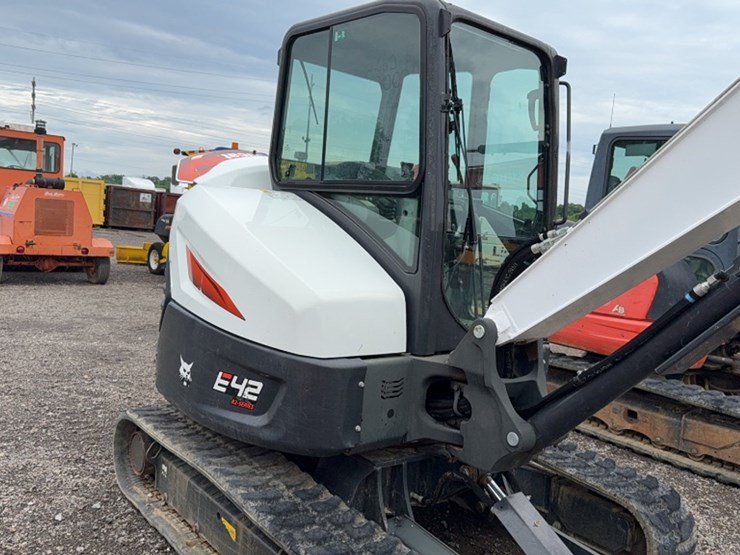 2022-bobcat-e42-image-7