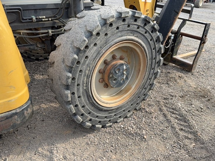 2008-caterpillar-tl1055-image-6