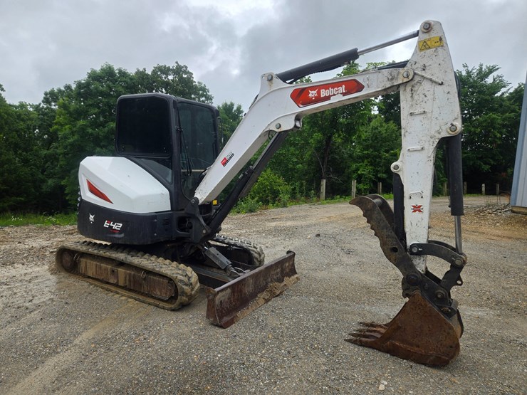2022-bobcat-e42-image-13
