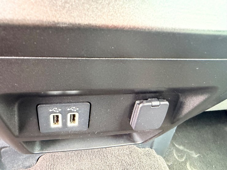 2019-ford-f150-image-56