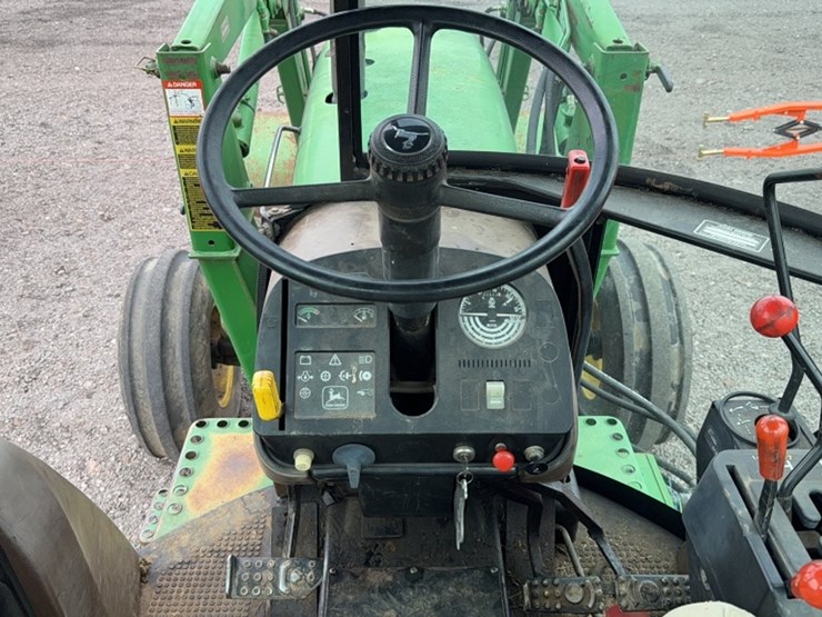 john-deere-2355-image-17