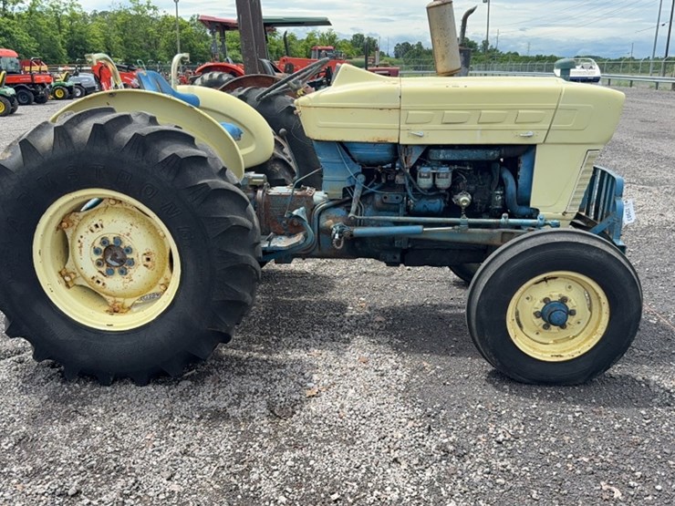 ford-tractor-image-5