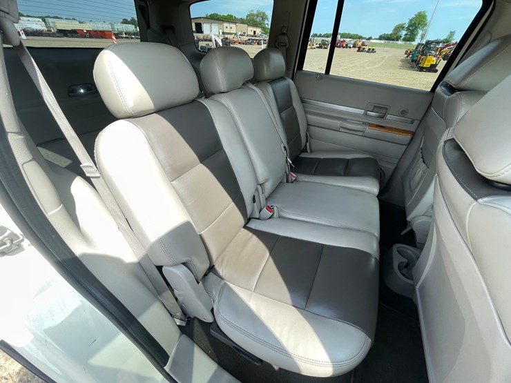2009-chrysler-aspen-image-55