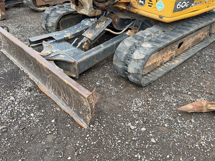 deere-60g-image-13