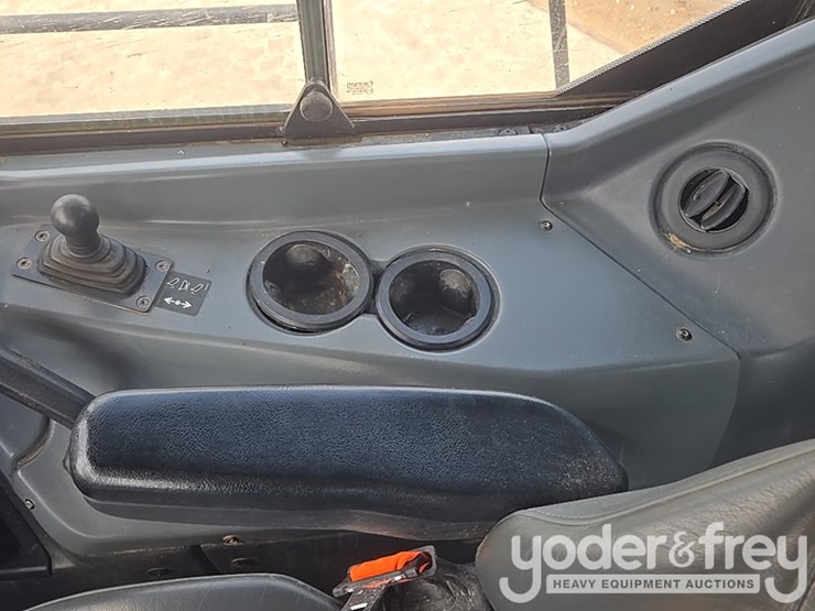 2023-deere-260e-image-52