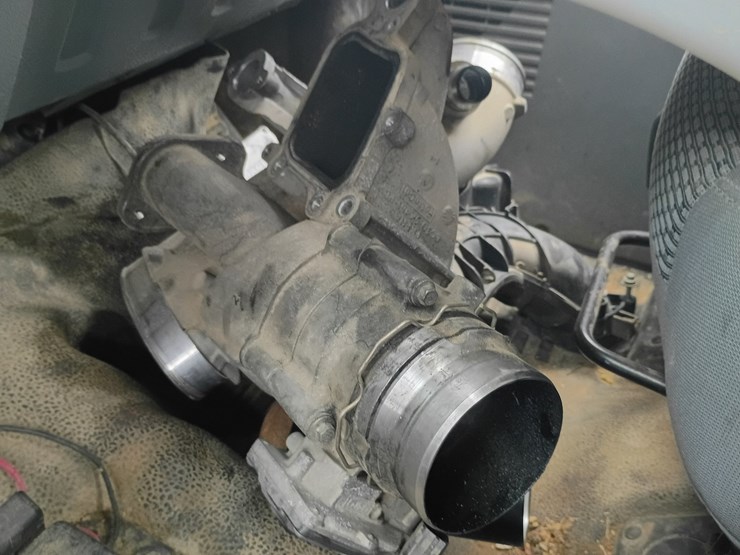 2011-ford-f550-image-37