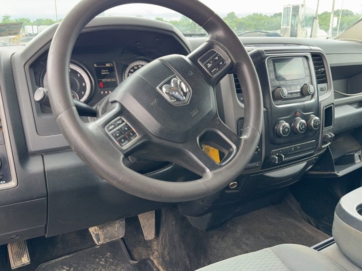 2015-dodge-2500-image-20