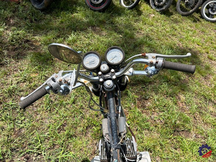 yamaha-100-motorcycle-image-17