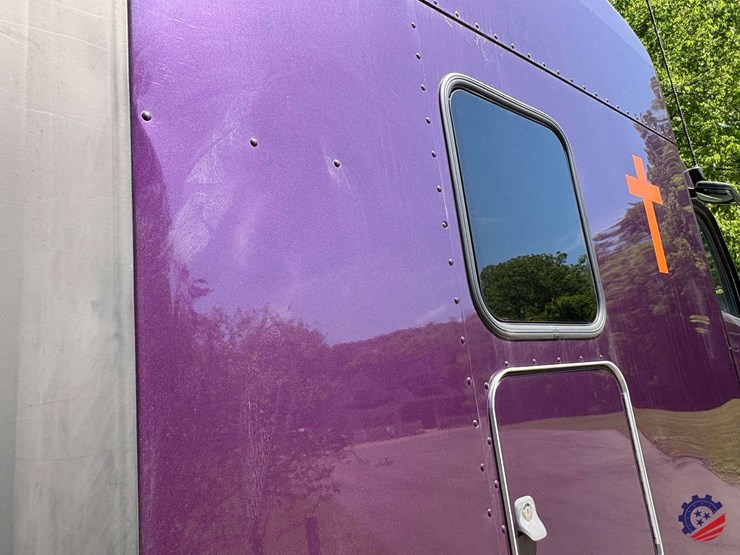 2020-peterbilt-579-image-59