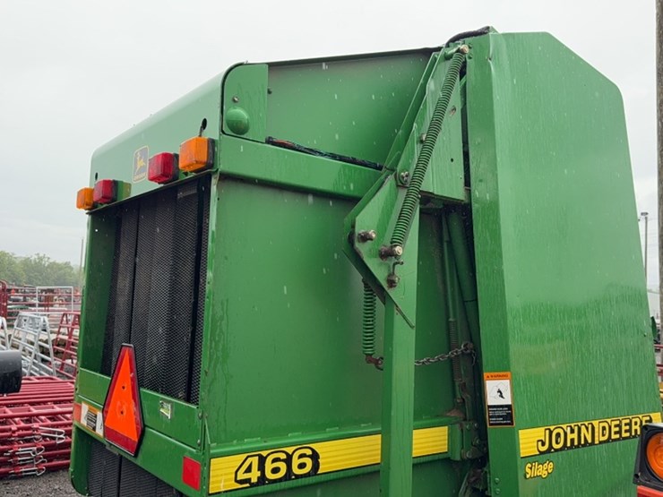 john-deere-466-image-4