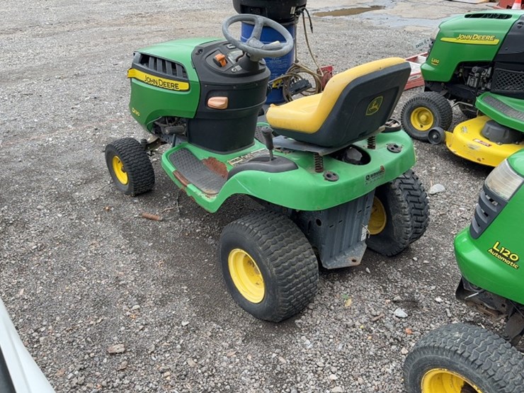 john-deere-d130-image-5